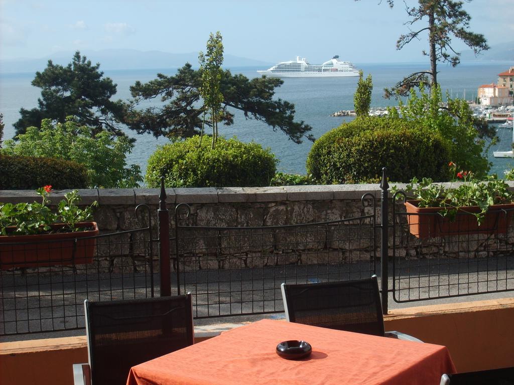 Villa Volosko With Private Parking And Breakfast,Seaview Экстерьер фото