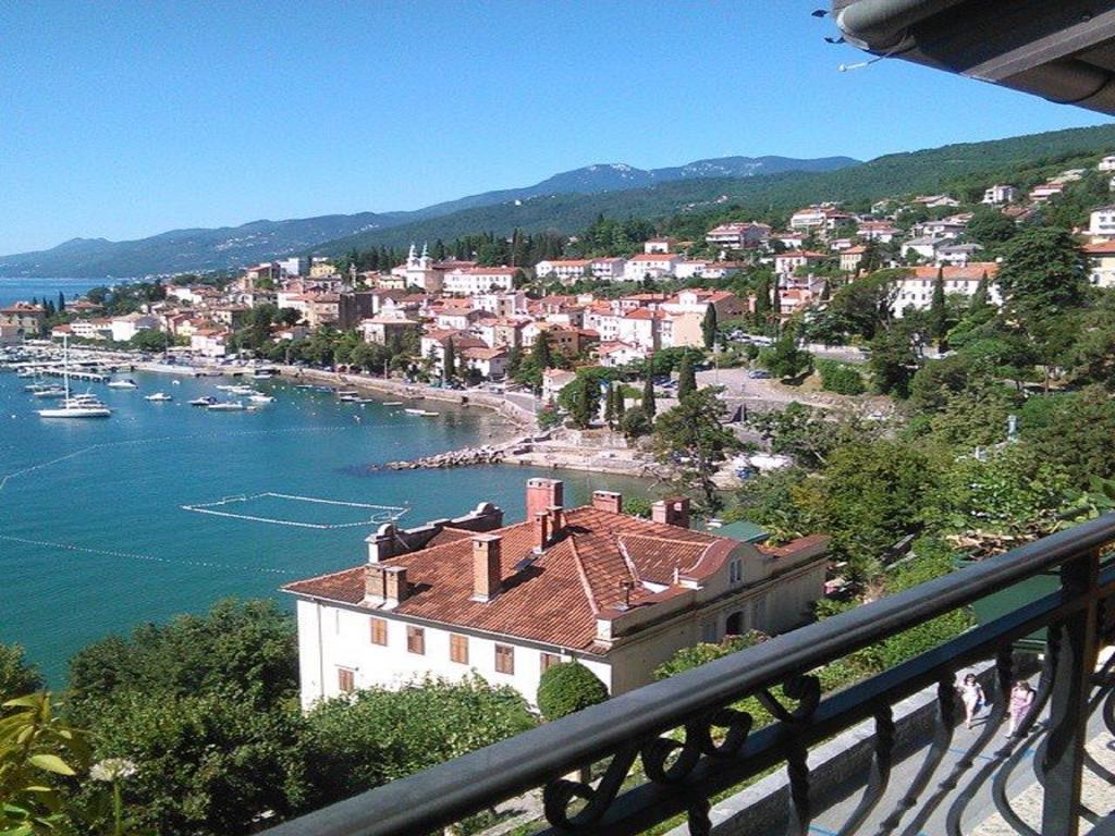 Villa Volosko With Private Parking And Breakfast,Seaview Экстерьер фото